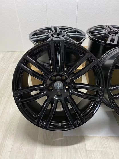 NEU* Original Maserati Quattroporte M156 Ghibli M157 Urano 20 Zoll Felgen Alufelgen 670016859 670016860 8,5x20 ET43 10,5x20 ET45 5x114,3 Black Edition Schwarz Sport Line Felgensatz MwSt.