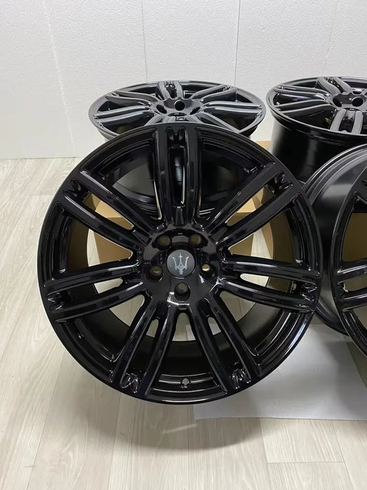 NEU* Original Maserati Quattroporte M156 Ghibli M157 Urano 20 Zoll Felgen Alufelgen 670016859 670016860 8,5x20 ET43 10,5x20 ET45 5x114,3 Black Edition Schwarz Sport Line Felgensatz MwSt.