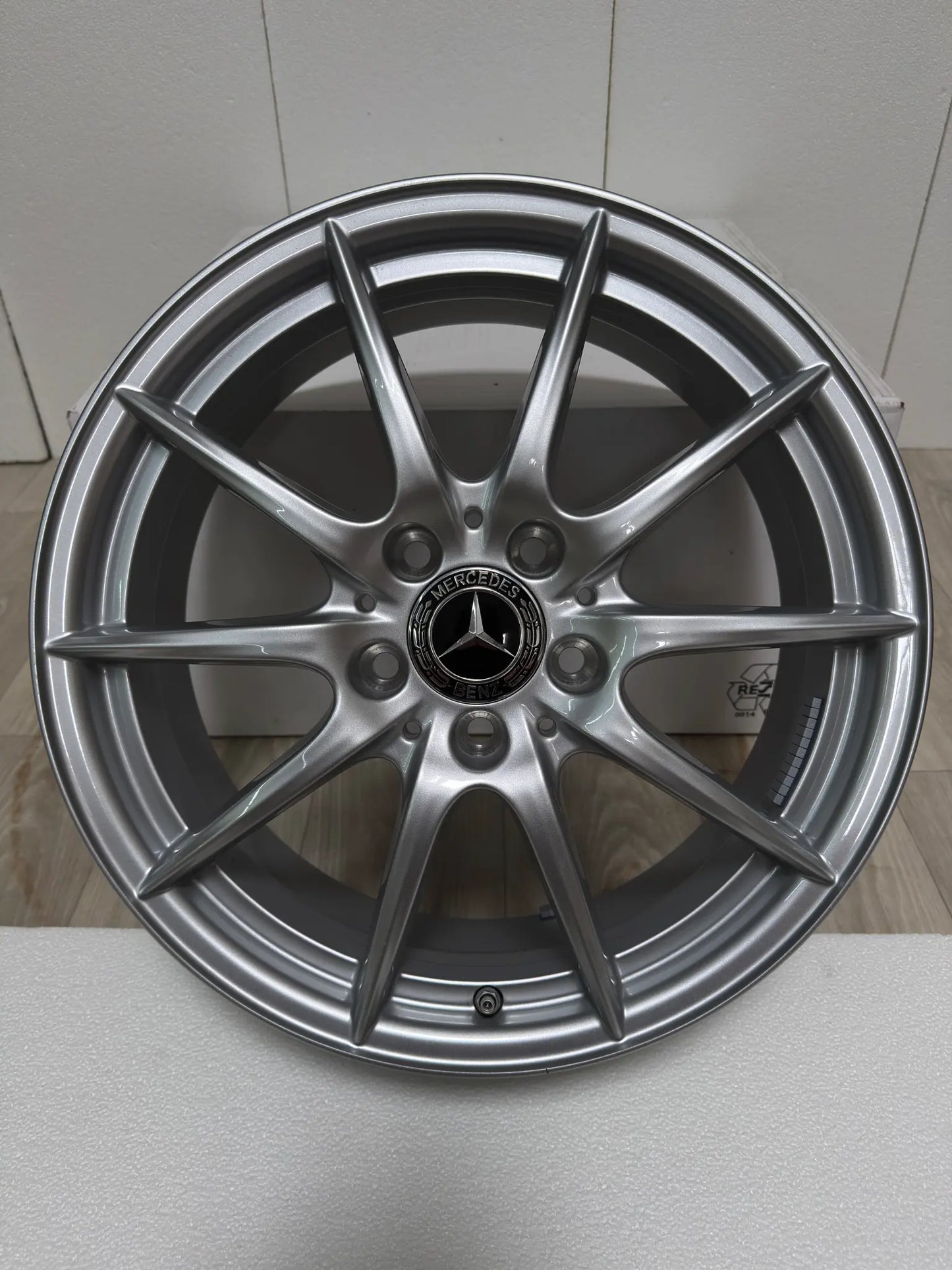 NEU Original Mercedes A-Klasse W176 B-Klasse W242 W246 CLA C117 17 Zoll Felge Alufelge A2464010102 Silber 6,5x17 ET49 Einzelfelge Ersatzfelge Limousine Coupé MwSt.