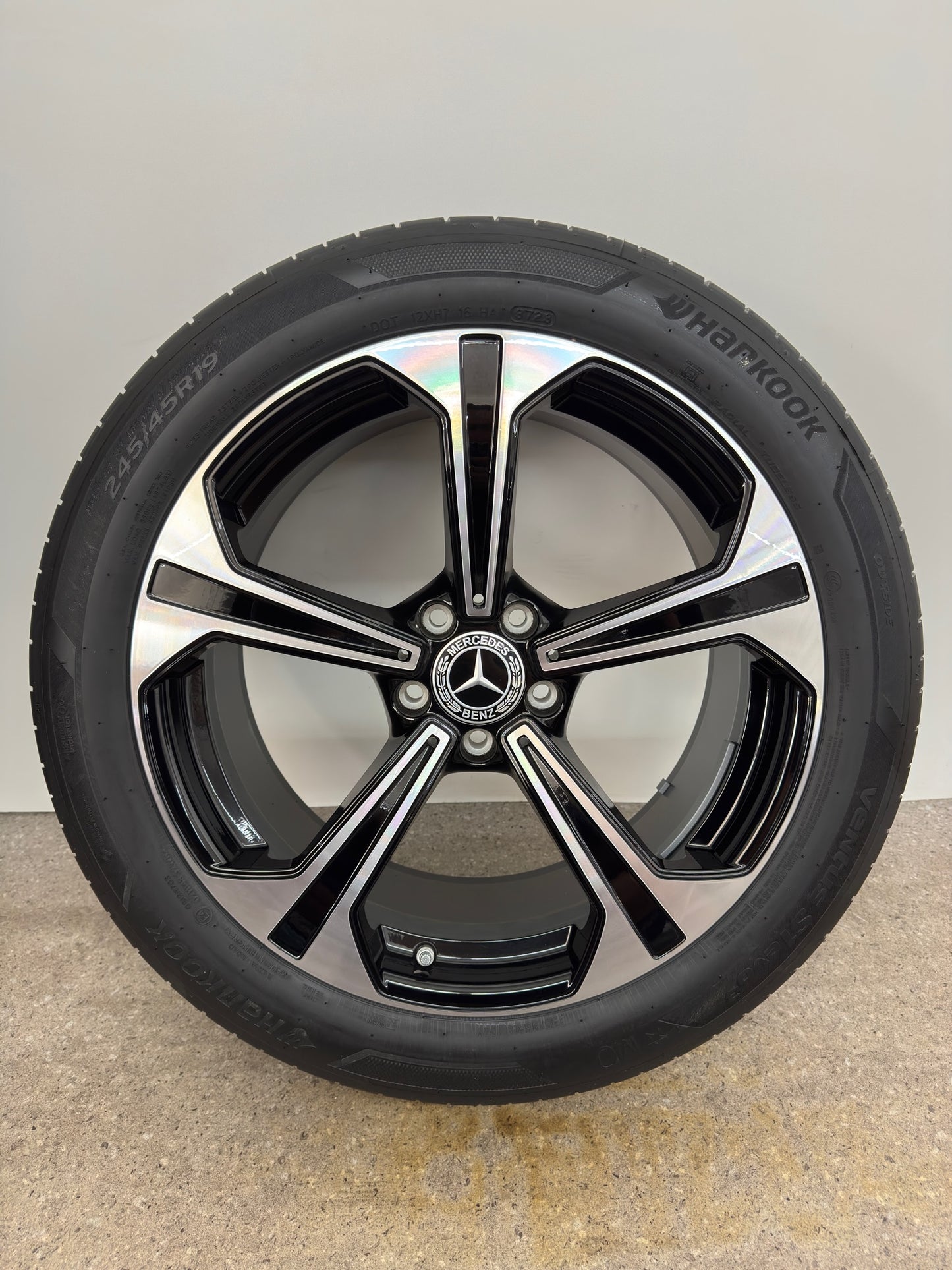 NEU Original Mercedes E-Klasse W 214 S 214 19 Zoll Sommerräder Sommerreifen Felgen A2144013600 A2144013700 245/45 R19 102Y 275/40 R19 105Y Sport Line 4MATIC 8,5x19 ET35,5 9,5x19 ET51 Sommerradsatz