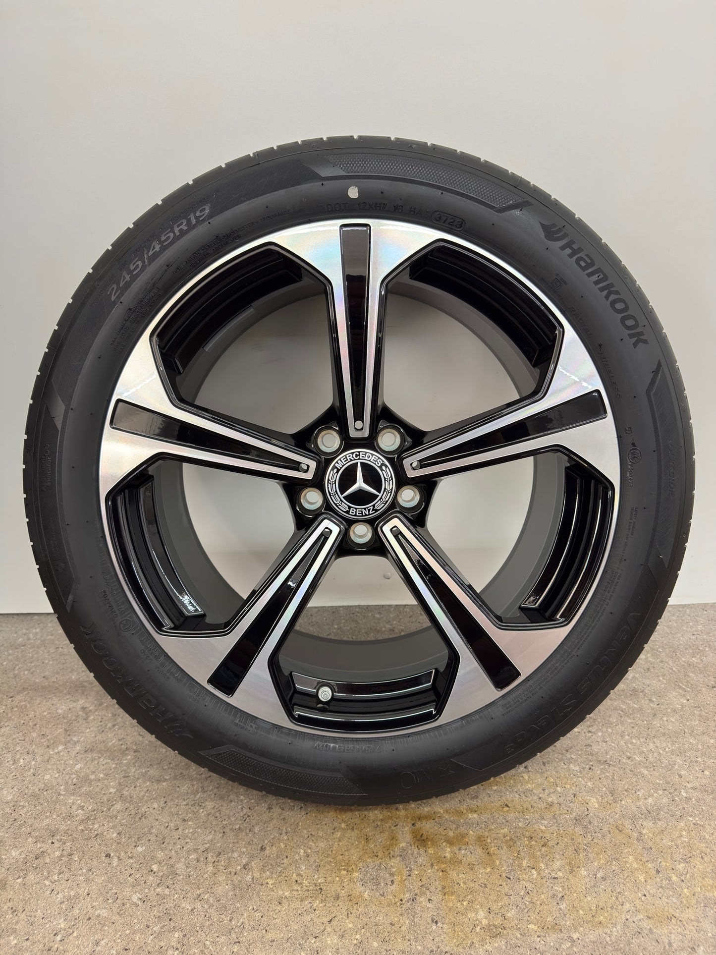 NEU Original Mercedes E-Klasse W 214 S 214 19 Zoll Sommerräder Sommerreifen Felgen A2144013600 A2144013700 245/45 R19 102Y 275/40 R19 105Y Sport Line 4MATIC 8,5x19 ET35,5 9,5x19 ET51 Sommerradsatz