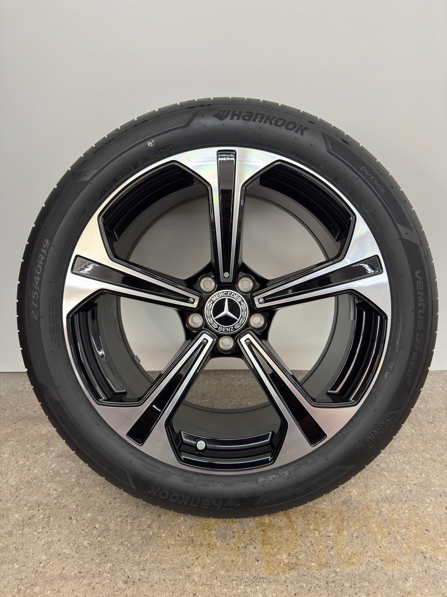 NEU Original Mercedes E-Klasse W 214 S 214 19 Zoll Sommerräder Sommerreifen Felgen A2144013600 A2144013700 245/45 R19 102Y 275/40 R19 105Y Sport Line 4MATIC 8,5x19 ET35,5 9,5x19 ET51 Sommerradsatz