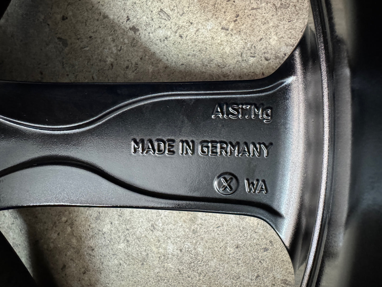 NEU Original Mercedes E-Klasse W 214 S 214 19 Zoll Sommerräder Sommerreifen Felgen A2144013600 A2144013700 245/45 R19 102Y 275/40 R19 105Y Sport Line 4MATIC 8,5x19 ET35,5 9,5x19 ET51 Sommerradsatz
