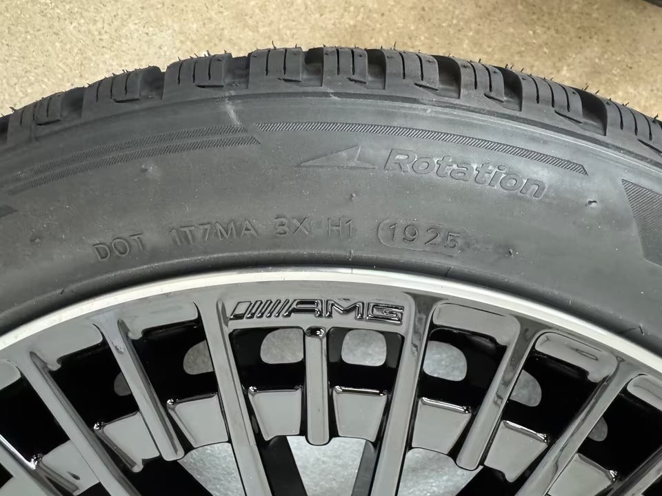 Original Mercedes EQA H243 / EQB X243 20 Zoll AMG Winterkompletträder Schwarz Hankook A2434010600