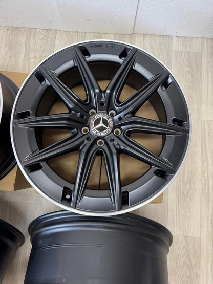 NEU Original Mercedes GLA H 247 GLB X 247 35 45 (S) AMG 20 Zoll Felgen Alufelgen A2474014600 Schwarz Matt & glanzgedrehtes Felgenhorn 4MATIC 8,5x20 ET51,5 5x112 Sport Line SUV Felgensatz