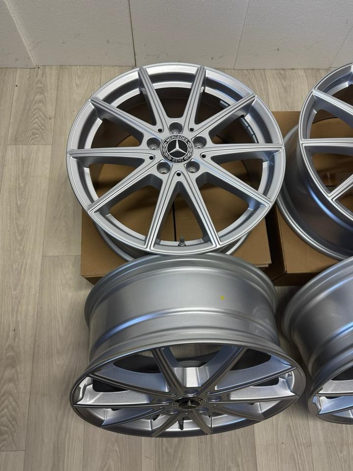 NEU Original Mercedes GLE V 167 300 d 350 d 4MATIC 18 Zoll Felgen Alufelgen Silber A1674010000