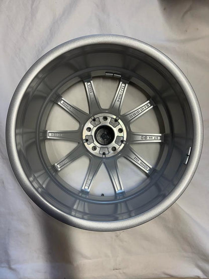 NEU Original Mercedes GLE V 167 300 d 350 d 4MATIC 18 Zoll Felgen Alufelgen Silber A1674010000