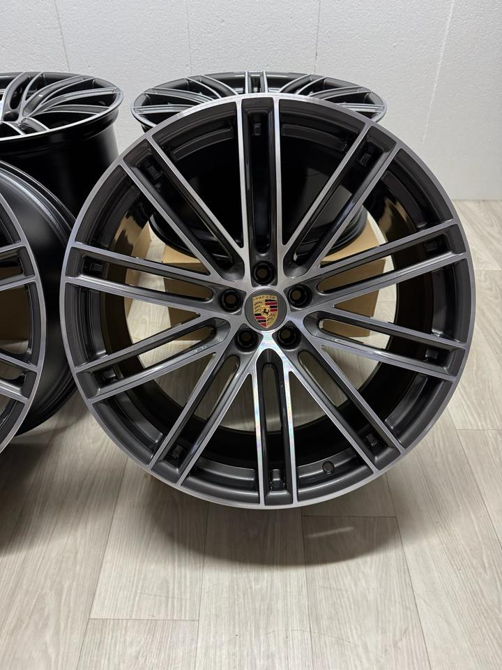 NEU Original Porsche Macan 95B 21 Zoll Turbo IV Felgen Alufelgen 95B601025DN 95B601025DB