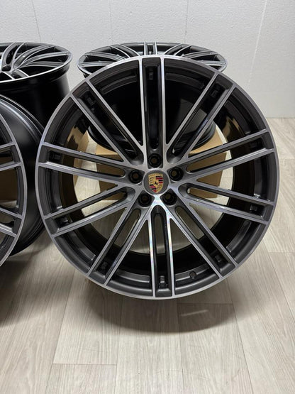 NEU Original Porsche Macan 95B 21 Zoll Turbo IV Felgen Alufelgen 95B601025DN 95B601025DB