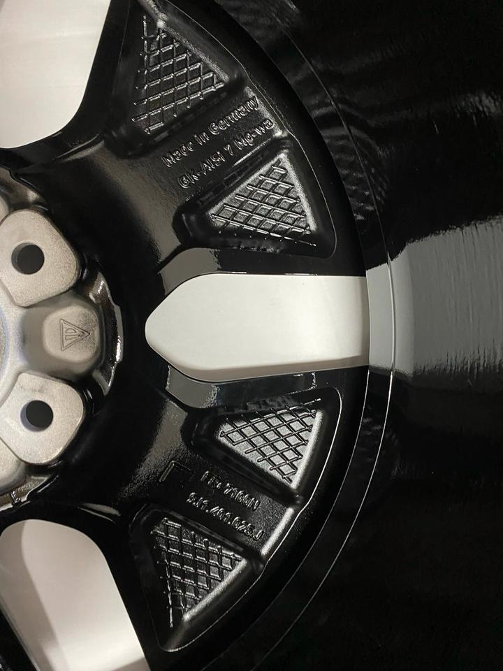 NEU Original Porsche Taycan 4S Turbo Aero 20 Zoll Felgen Alufelgen 9J1601025J 9J1601025K