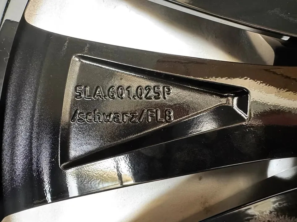 NEU* Original Skoda Enyaq iV Elroq Coupé 21 Zoll Betria Felgen Alufelgen 5LA601025P 5LA601025L 5LA601025BM 5LA601025BL Schwarz 8x20 ET45 9x20 ET42 Selection Sportline RS 80 85 85x Felgensatz SUV MwSt.