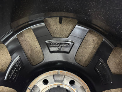NEU Original VW Amarok II 2 T1 20 Zoll Bendigo Sommerräder Sommerreifen Felgen Alufelgen N1XC-1007-C1B T1XC-1007-C1A 255/50 R20 110V 8x20 ET55 Bicolor Schwarz RDKS Sommerradsatz