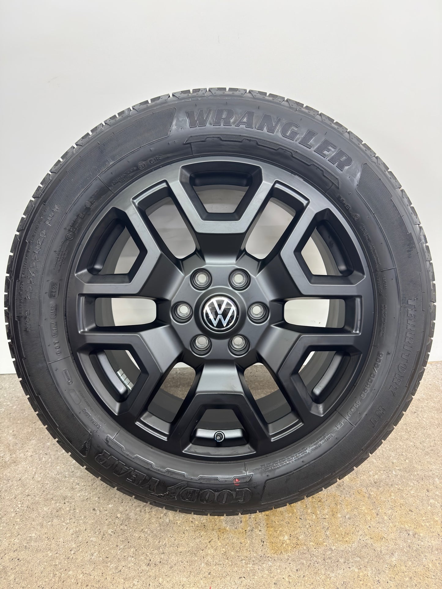 NEU Original VW Amarok II 2 T1 20 Zoll Bendigo Sommerräder Sommerreifen Felgen Alufelgen N1XC-1007-C1B T1XC-1007-C1A 255/50 R20 110V 8x20 ET55 Schwarz Matt RDKS Sommerradsatz