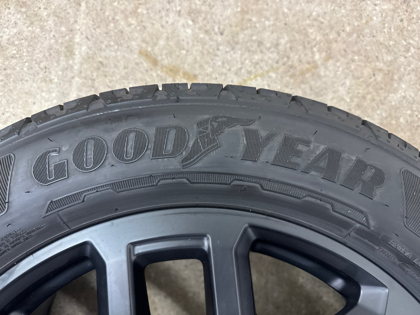 NEU Original VW Amarok II 2 T1 20 Zoll Bendigo Sommerräder Sommerreifen Felgen Alufelgen N1XC-1007-C1B T1XC-1007-C1A 255/50 R20 110V 8x20 ET55 Schwarz Matt RDKS Sommerradsatz