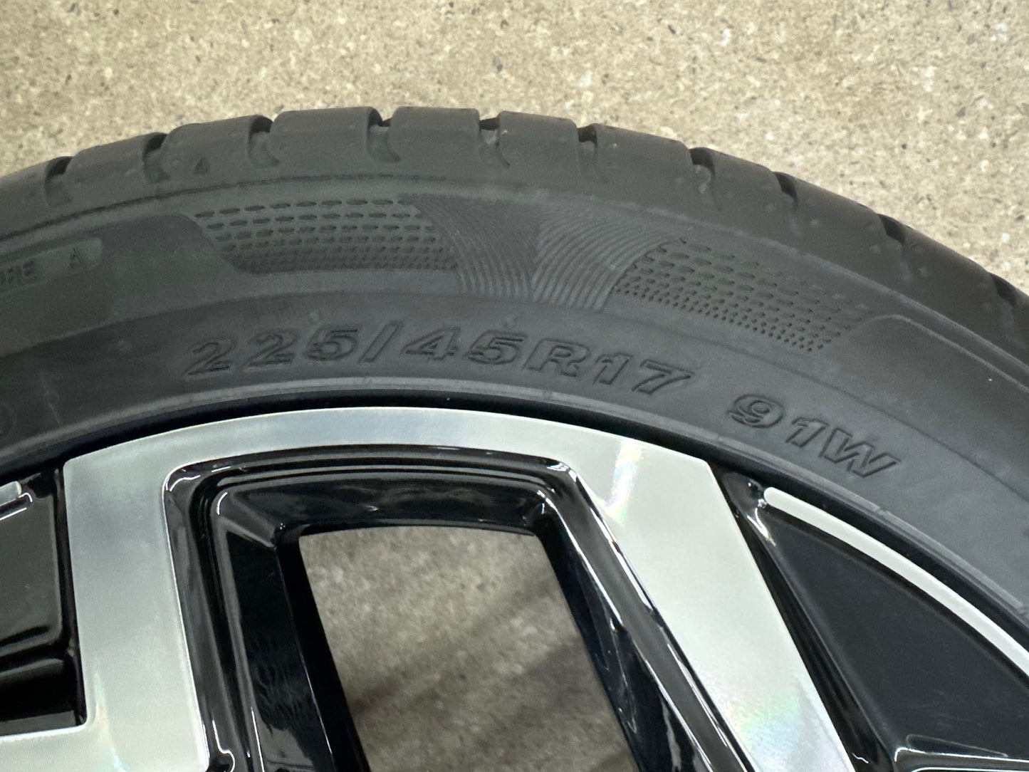 NEU Original VW Golf 8 VIII 5H CD Coventry Sommerräder 5H0601025P 225/45 R17 Zoll Sommerreifen Felgen Alufelgen R-Line Variant GTI GTD GTE Edition Schwarz Glanzgedreht