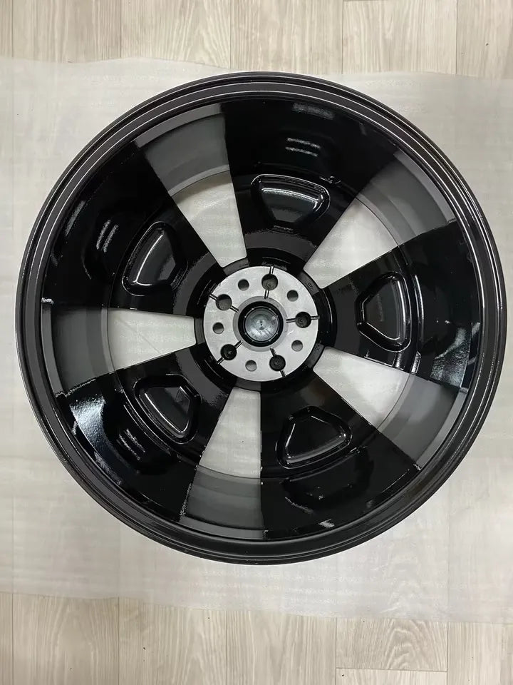 NEU* Original VW T7 Multivan Halmstad 19 Zoll Felgen Alufelgen 7T0601025C Bus Bulli 5x120 8x19 ET58 Schwarz Silber Glanzgedreht Felgensatz