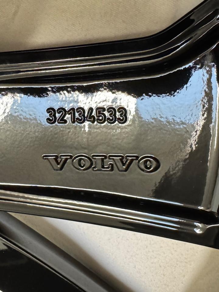 NEU Original Volvo XC60 II 2 21 Zoll 5-Double Spoke Felgen Alufelgen Schwarz Hochglanz 32134533