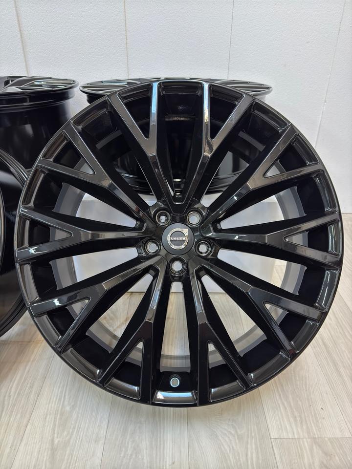 NEU Original Volvo XC60 II 2 22 Zoll R-Design Felgen Alufelgen Schwarz Hochglanz 31454682