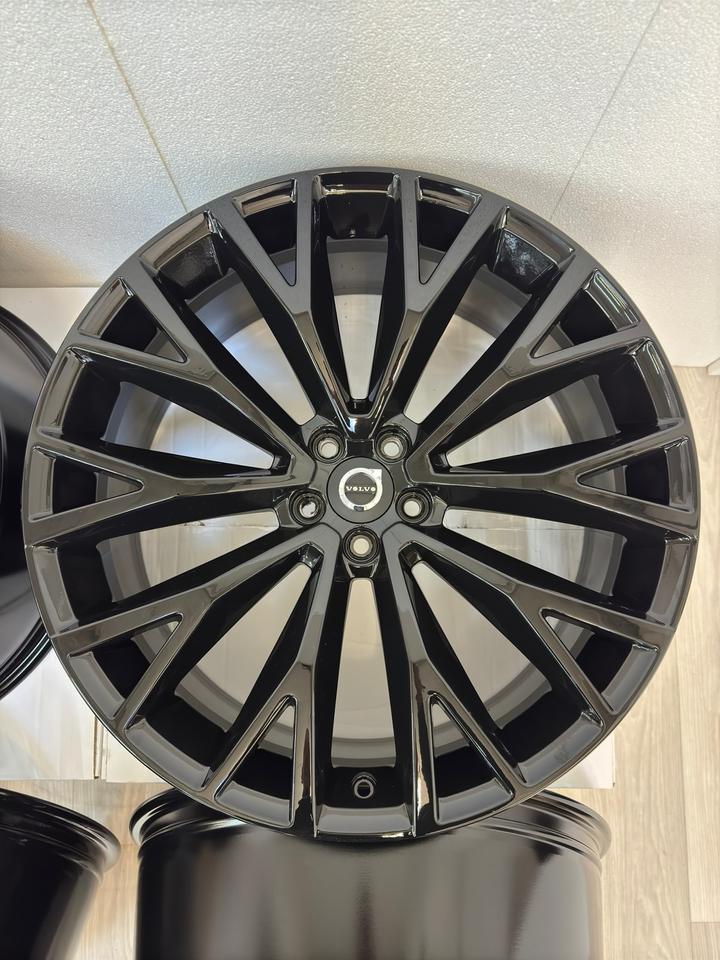NEU Original Volvo XC60 II 2 22 Zoll R-Design Felgen Alufelgen Schwarz Hochglanz 31454682