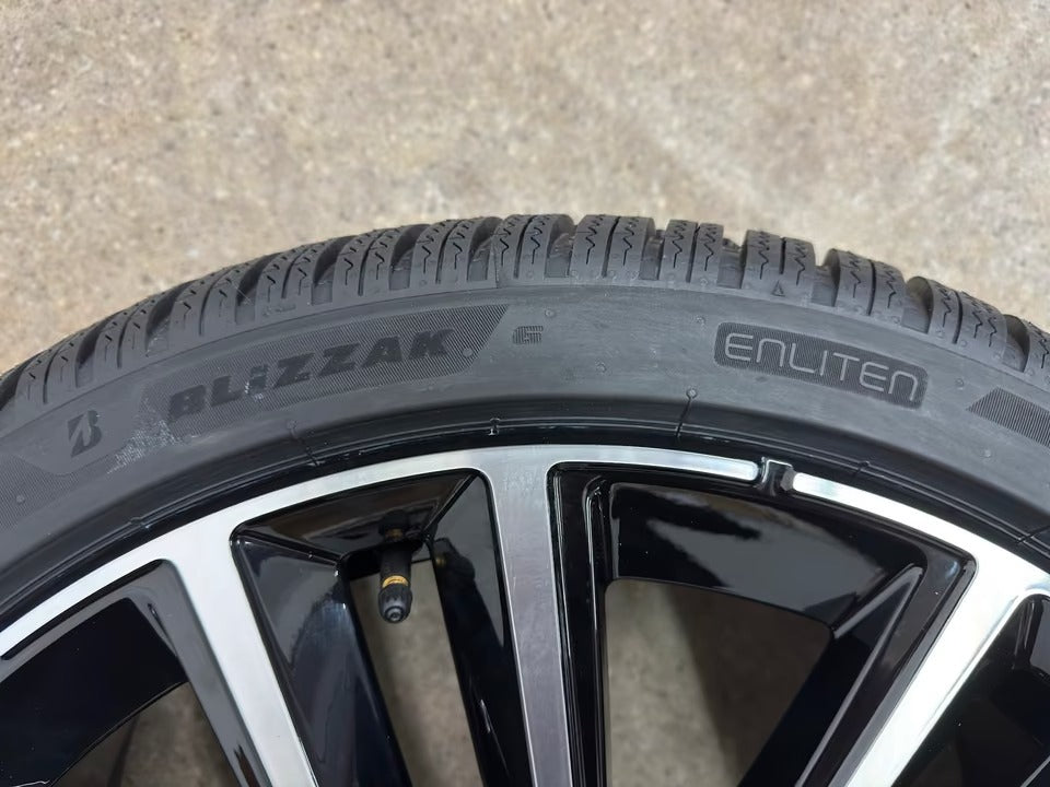 NEU Original Volvo XC90 2 II 22 Zoll Winterräder Winterreifen Felgen 32294604 Alufelgen 7 Double Spoke Sport Plus Ultra 275/35 R22 104W 9x22 ET38,5 Schwarz Black Edition Winterradsatz SUV MwSt.