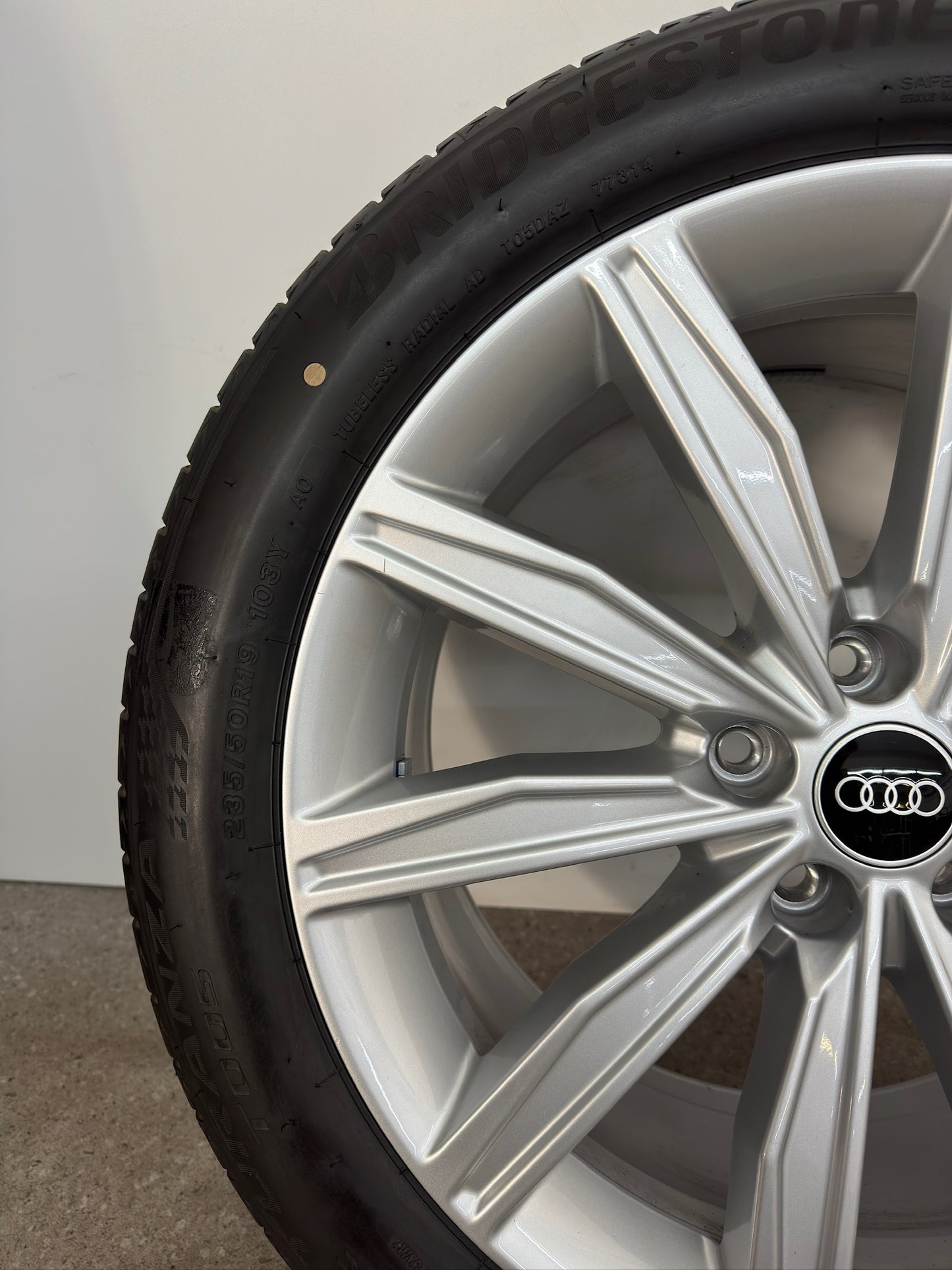 NEU* Original Audi A6 Allroad Quattro C8 4K 19 Zoll Sommerräder Sommerreifen Felgen Alufelgen 4K0601025G 235/50 R19 103Y 10-Speichen S-Line 8,5x19 ET40 RDKS