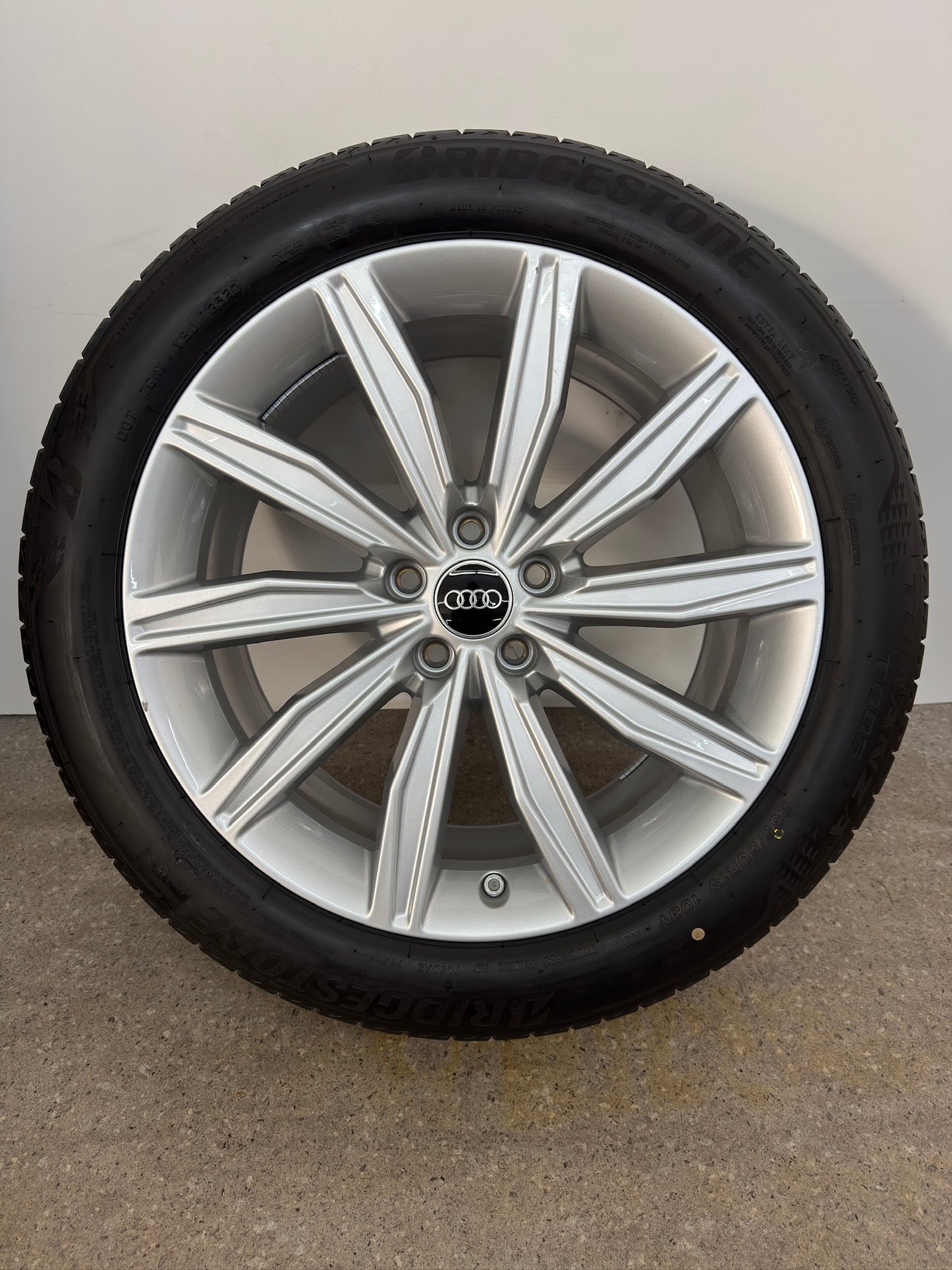 NEU* Original Audi A6 Allroad Quattro C8 4K 19 Zoll Sommerräder Sommerreifen Felgen Alufelgen 4K0601025G 235/50 R19 103Y 10-Speichen S-Line 8,5x19 ET40 RDKS