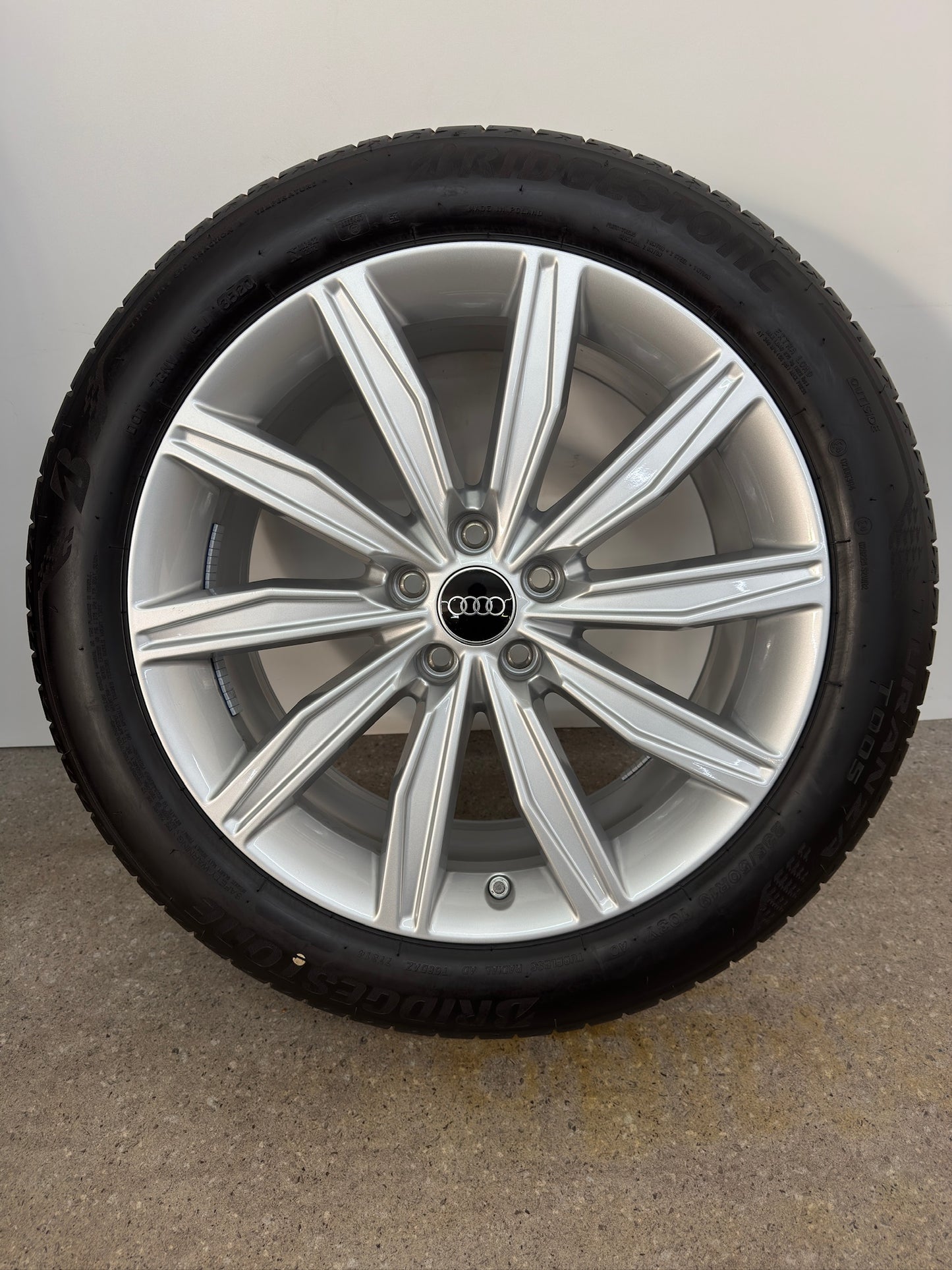 NEU* Original Audi A6 Allroad Quattro C8 4K 19 Zoll Sommerräder Sommerreifen Felgen Alufelgen 4K0601025G 235/50 R19 103Y 10-Speichen S-Line 8,5x19 ET40 RDKS