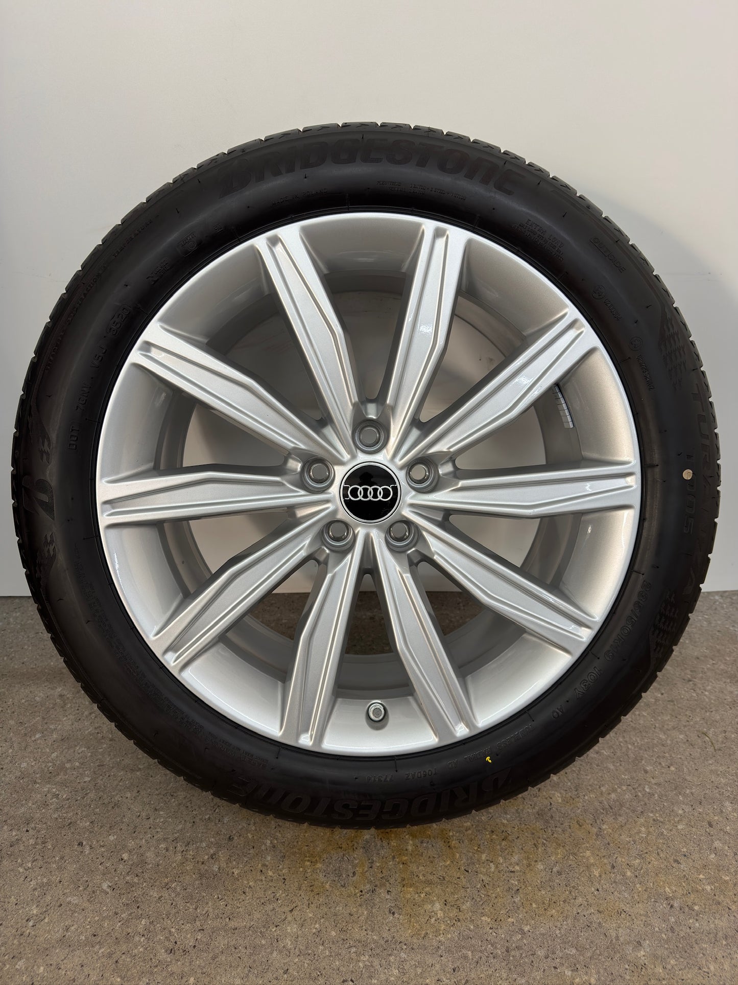 NEU* Original Audi A6 Allroad Quattro C8 4K 19 Zoll Sommerräder Sommerreifen Felgen Alufelgen 4K0601025G 235/50 R19 103Y 10-Speichen S-Line 8,5x19 ET40 RDKS