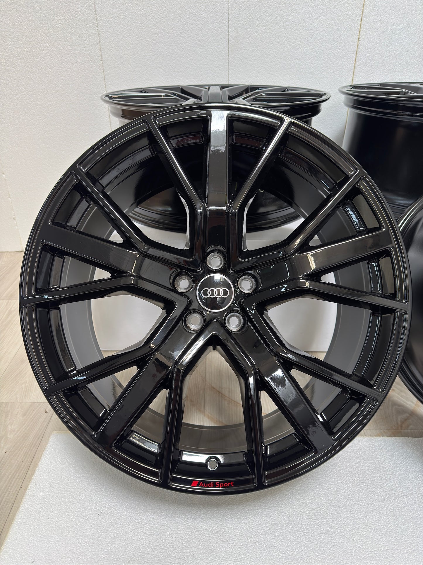 NEU* Original Audi Q8 e-tron GE 21 Zoll Competition Felgen Alufelgen 4KE601025C 9,5x21 ET36 Sportback Sport S-Line Edition 5x112 Black Edition Schwarz Hochglanz SUV Felgensatz MwSt. ausweisbar