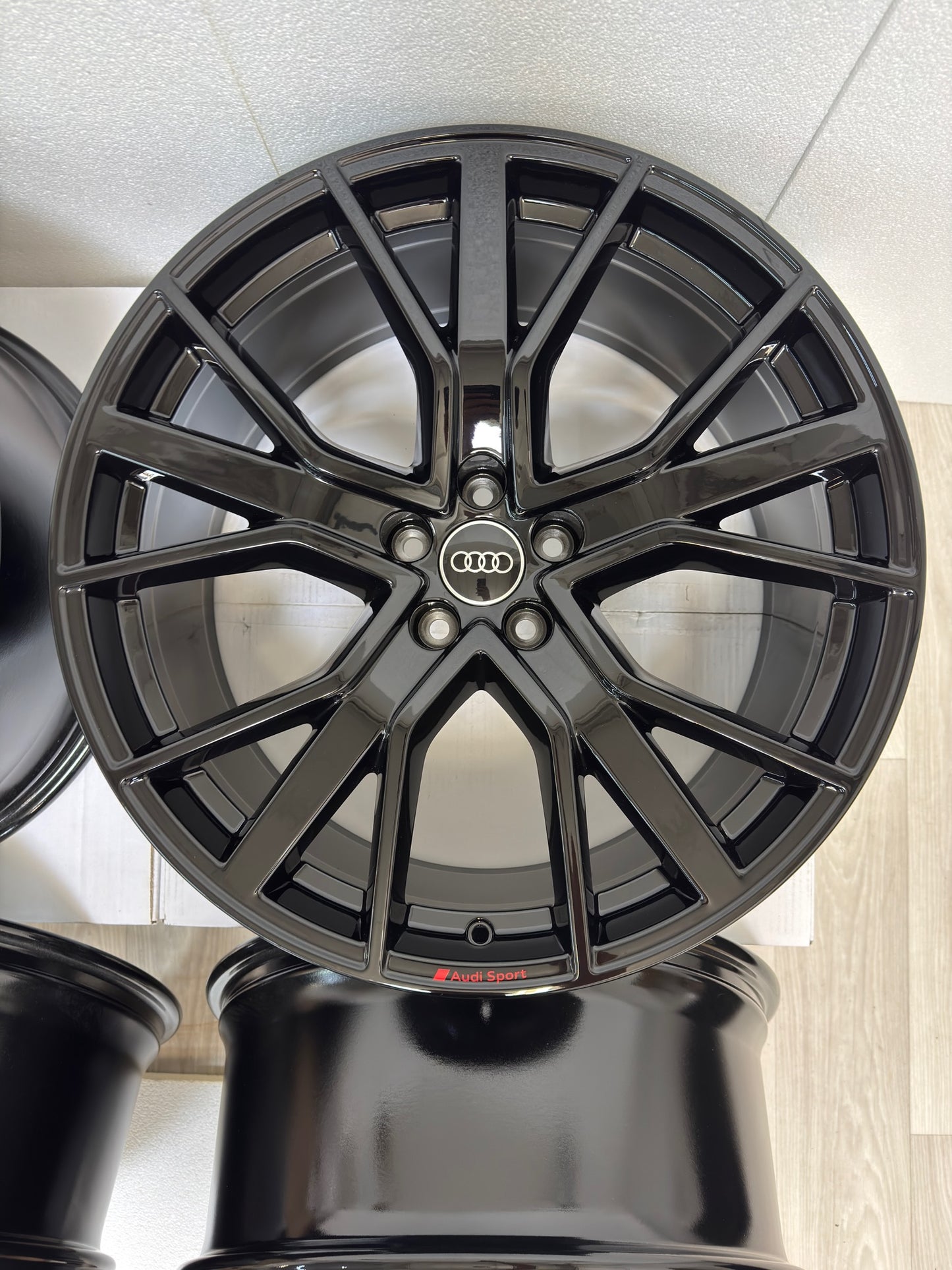 NEU* Original Audi Q8 e-tron GE 21 Zoll Competition Felgen Alufelgen 4KE601025C 9,5x21 ET36 Sportback Sport S-Line Edition 5x112 Black Edition Schwarz Hochglanz SUV Felgensatz MwSt. ausweisbar