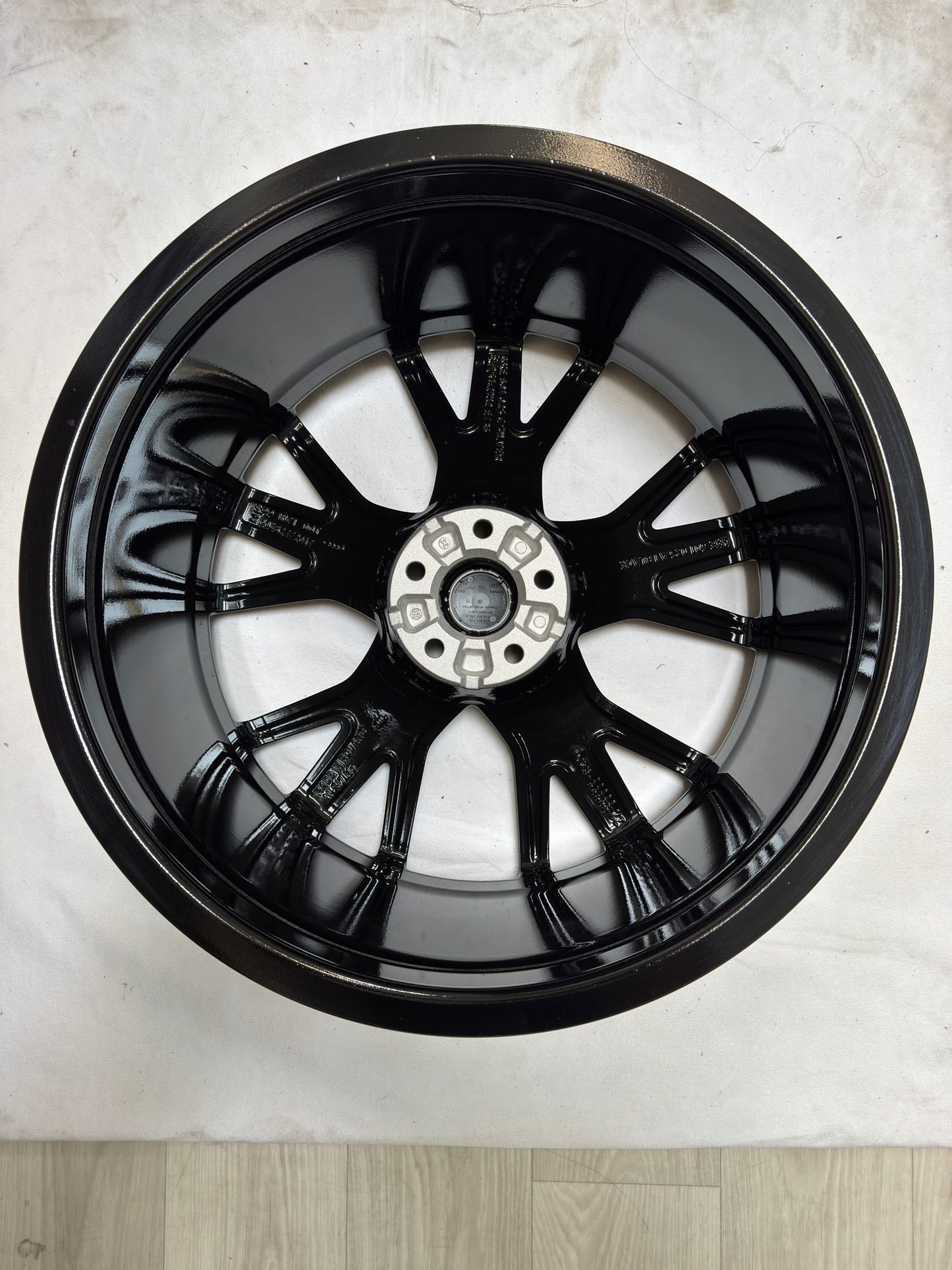NEU* Original Audi Q8 e-tron GE 21 Zoll Competition Felgen Alufelgen 4KE601025C 9,5x21 ET36 Sportback Sport S-Line Edition 5x112 Black Edition Schwarz Hochglanz SUV Felgensatz MwSt. ausweisbar