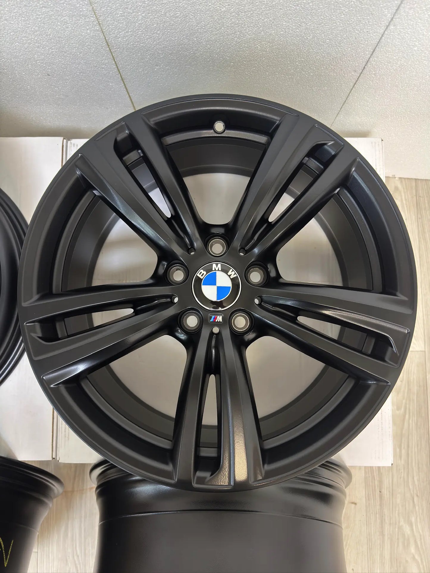 NEU* Original BMW 3er F30 F31 4er F32 F33 M 442M 19 Zoll Felgen Alufelgen 7852493 7846780 7852494 7846781 8x19 ET36 IS36 8,5x19 IS47 ET47 5x120 Night Edition Schwarz Matt M Sport Line Felgensatz