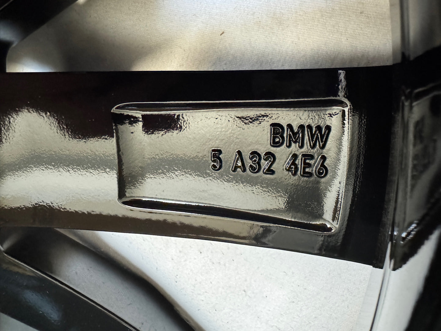 NEU* Original BMW 5er i5 G60 G61 G60E 20 Zoll M 938M Felgen Alufelgen 5A324E6 5A324E7 Black Edition Schwarz Hochglanz Sport M-Line 8,5x20 ET28 10x20 ET46 5x112 Limousine Touring Felgensatz MwSt.