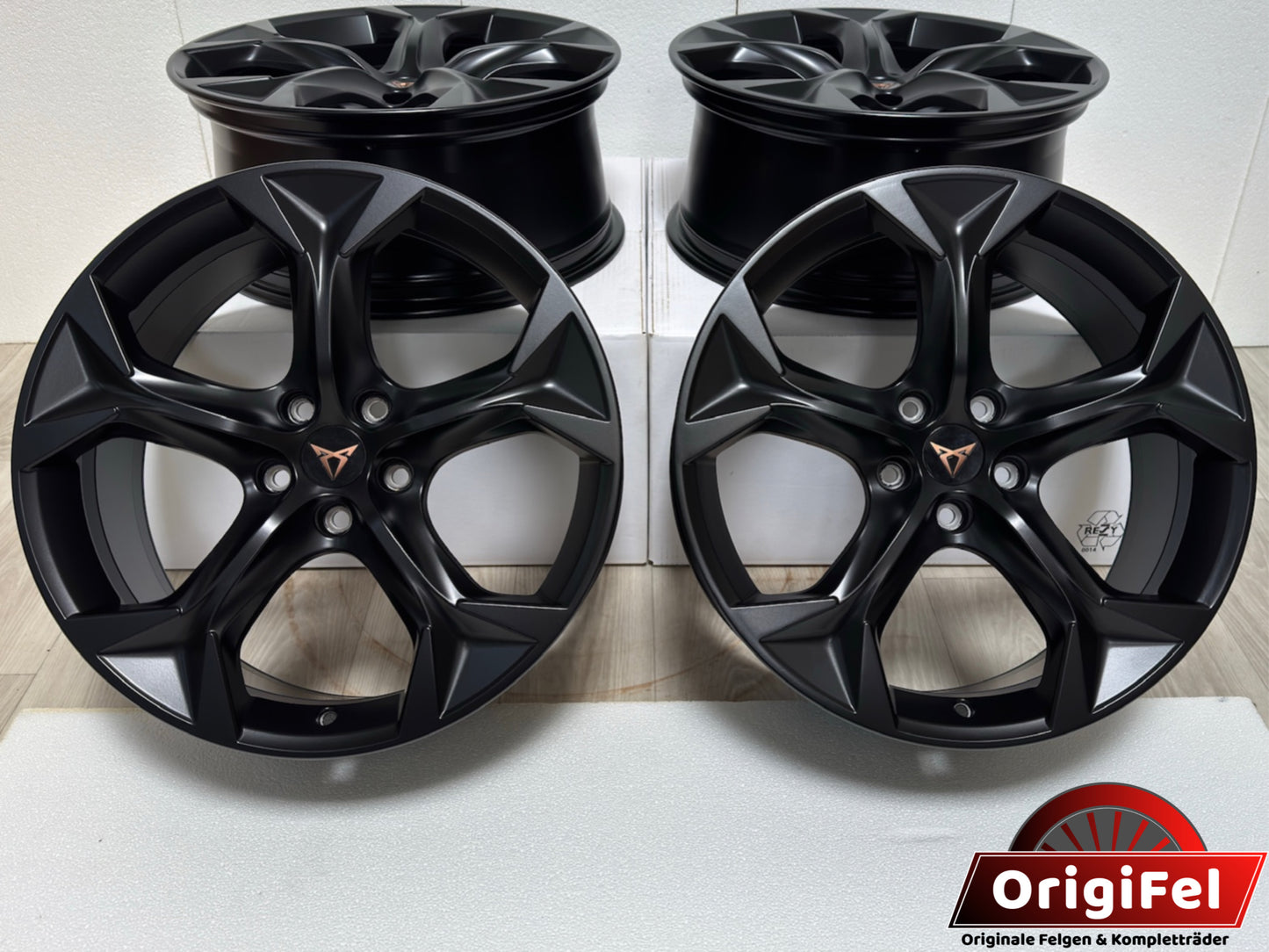 NEU* Original Cupra Formentor VZ 19 Zoll Felgen Alufelgen 5FF601025E Night Edition Schwarz Matt 8x19 ET40 Sport Line Felgensatz MwSt. ausweisbar