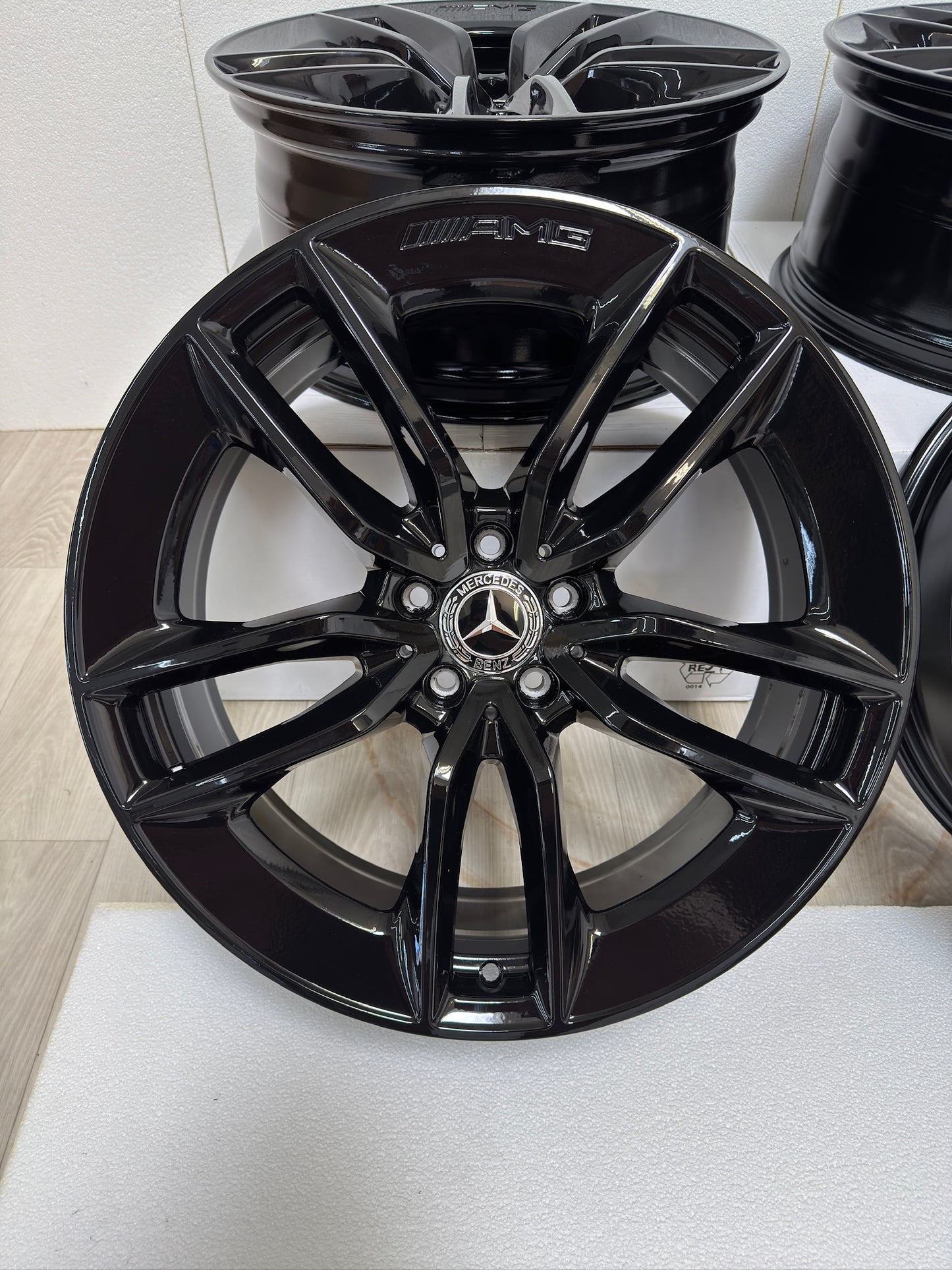 NEU* Original Mercedes CLS 53 AMG 4MATIC+ 20 Zoll Felgen Alufelgen A2574013100 A2574012200 Black-Edition Schwarz 8x20 ET10 9x20 ET28 Coupé Cabriolet Doppelspeiche Felgensatz MwSt.