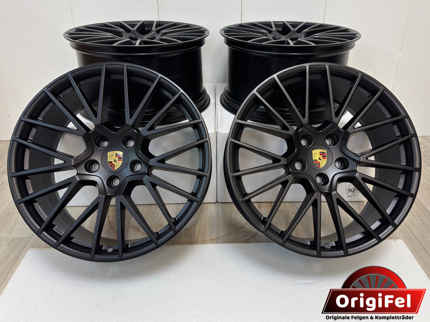NEU* Original Porsche Cayenne SUV E3 21 Zoll RS Spyder Felgen Alufelgen Schwarz Seidenglanz 9Y0601025BF 9Y060125L 9Y0601025BG PO536 9YA 9,5x21 ET46 11x21 ET58 5x130 Sport Felgensatz MwSt. ausweisbar