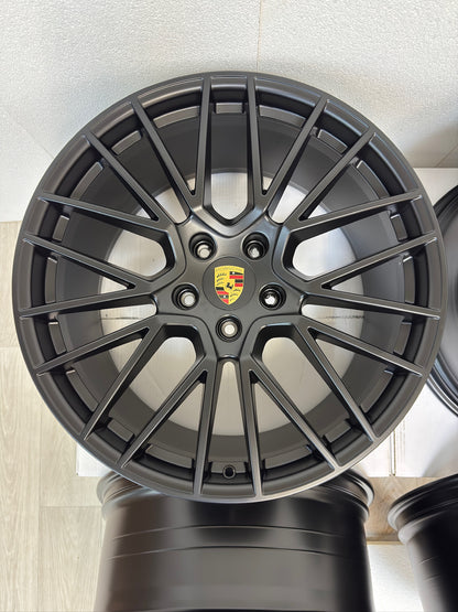 NEU* Original Porsche Cayenne SUV E3 21 Zoll RS Spyder Felgen Alufelgen Schwarz Seidenglanz 9Y0601025BF 9Y060125L 9Y0601025BG PO536 9YA 9,5x21 ET46 11x21 ET58 5x130 Sport Felgensatz MwSt. ausweisbar
