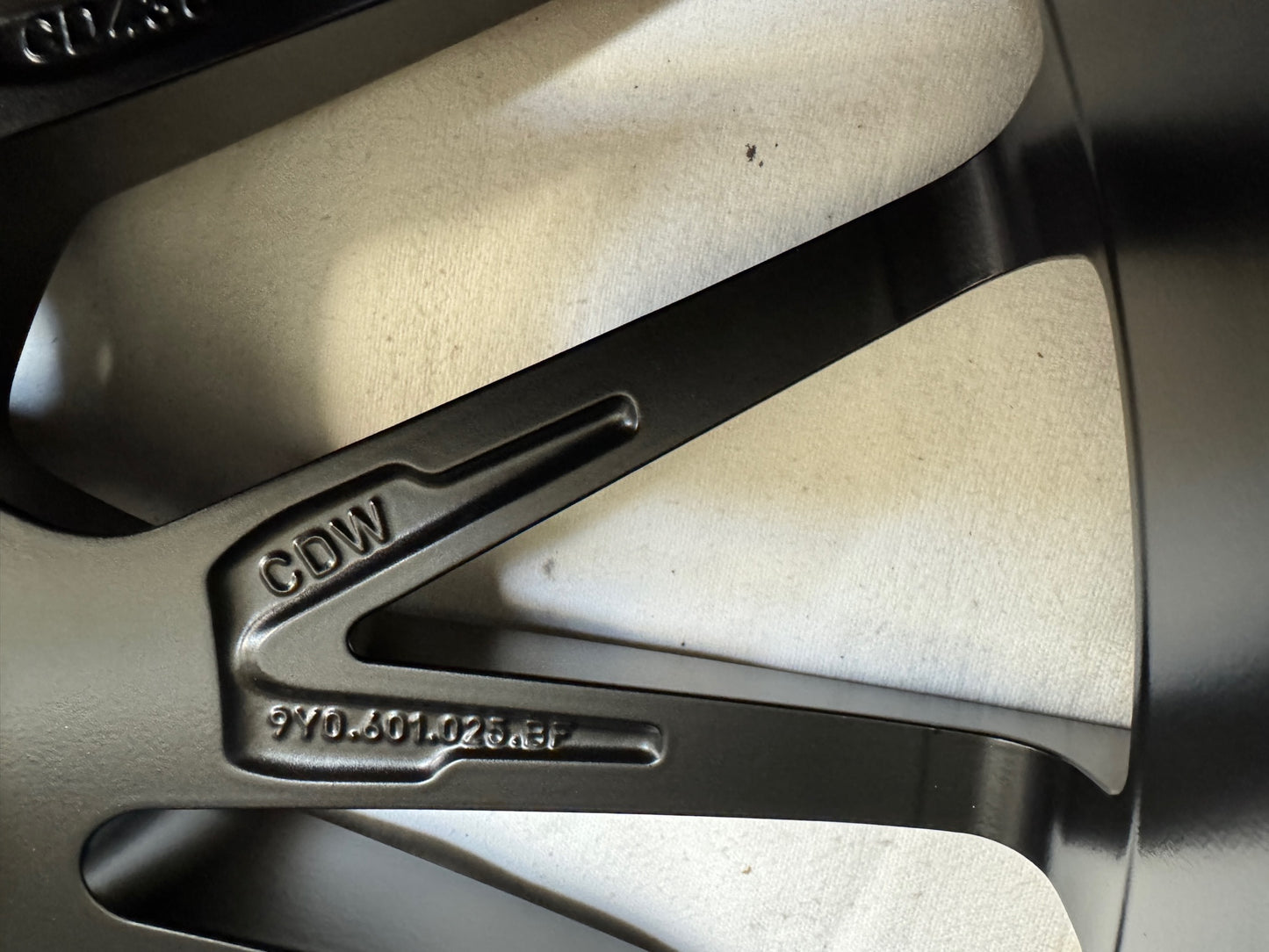 NEU* Original Porsche Cayenne SUV E3 21 Zoll RS Spyder Felgen Alufelgen Schwarz Seidenglanz 9Y0601025BF 9Y060125L 9Y0601025BG PO536 9YA 9,5x21 ET46 11x21 ET58 5x130 Sport Felgensatz MwSt. ausweisbar