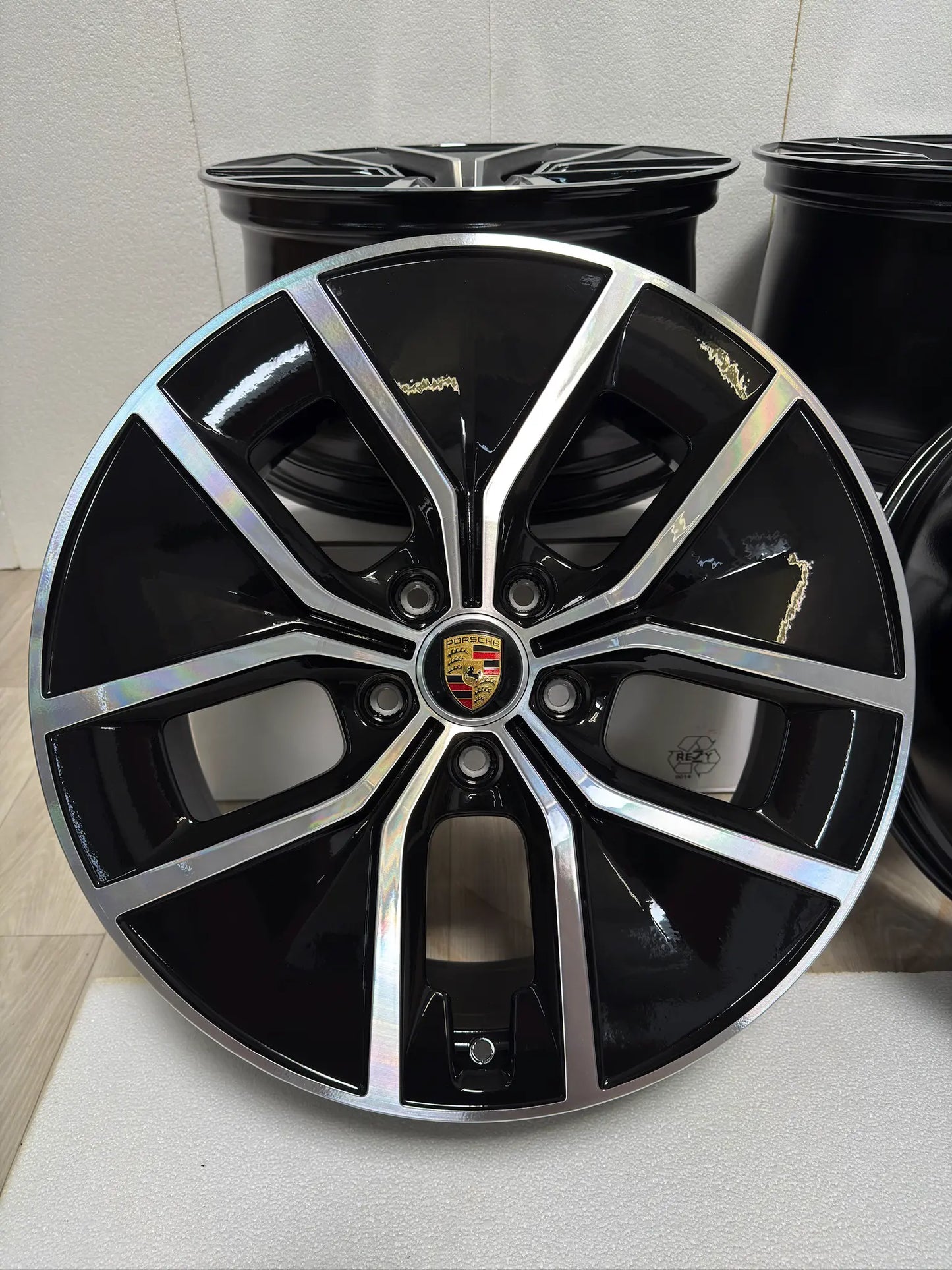 NEU* Original Porsche Taycan II 21 Zoll Aero Design Felgen Alufelgen 9J1601025BS 9J1601025BT 9x21 ET54 11x21 ET59 Turbo S GTS GT 4 S Cross Turismo Sport Felgensatz 9J1 Schwarz MwSt.