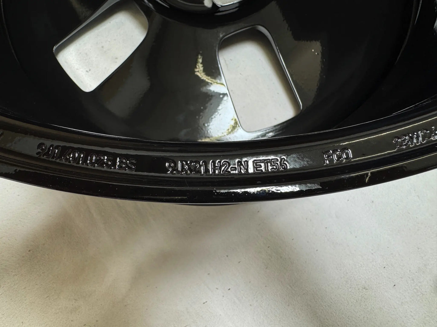 NEU* Original Porsche Taycan II 21 Zoll Aero Design Felgen Alufelgen 9J1601025BS 9J1601025BT 9x21 ET54 11x21 ET59 Turbo S GTS GT 4 S Cross Turismo Sport Felgensatz 9J1 Schwarz MwSt.
