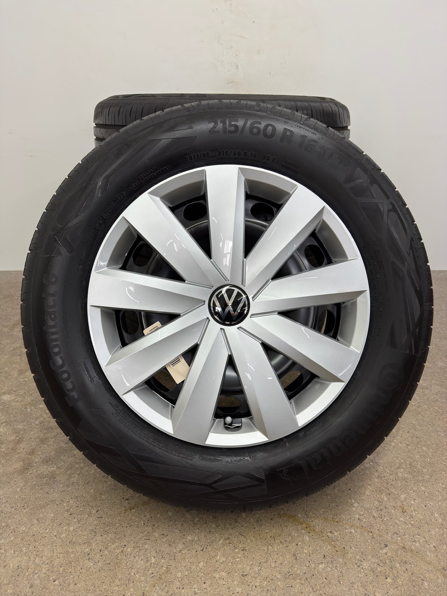 Neu Original VW Passat B8 3G Skoda Superb III 3V 215/60 R16 Zoll Sommerrräder Sommerreifen 3Q0601027 Stahlfelgen Felgen 6,5x16 ET41 5x112 Sommerkomplettradsatz