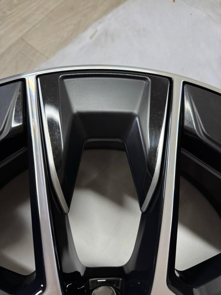 Neuw. Original BMW 5er G30 G31 20 Zoll Styling 1001 i Felgen Alufelgen M Sport Edition 6895212 6895213
