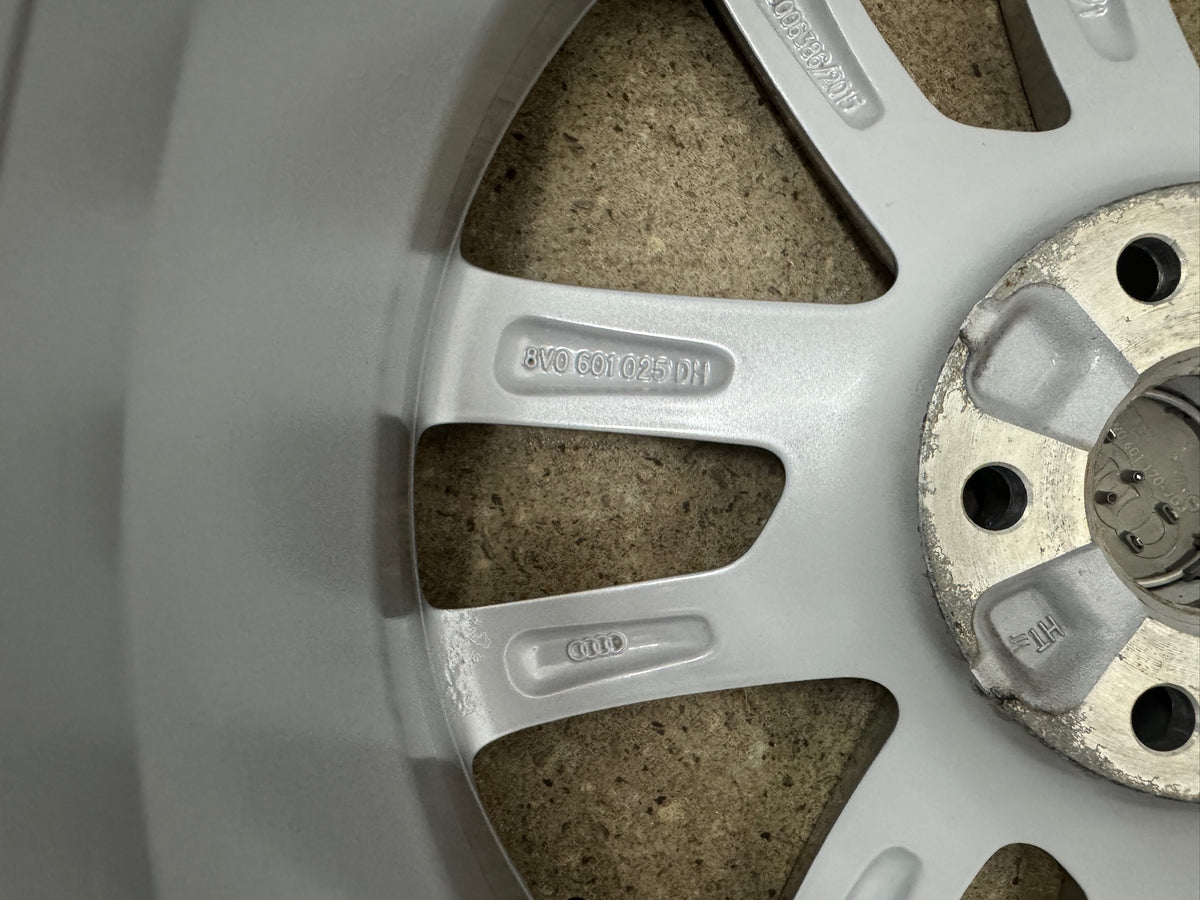 Original Audi A3 S3 8V 17 Zoll Winterräder Winterreifen Felgen 8V0601025DH 205/50 R17 93H 5x112 Alufelgen 6x17 ET48 Silber Limousine Sportback Winterradsatz M+S MwSt.