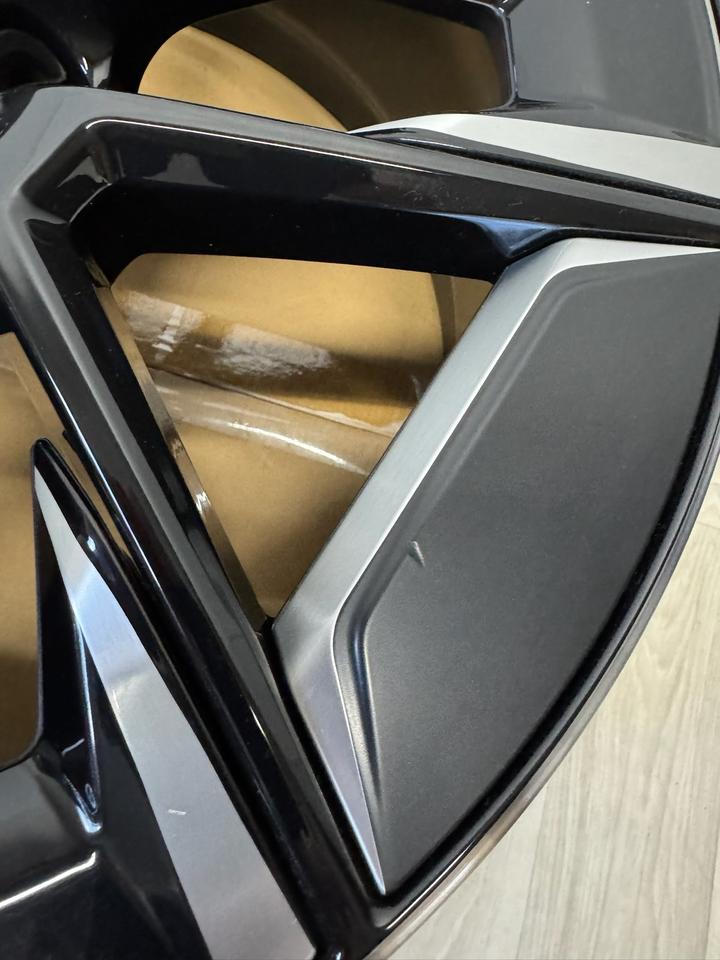Neuw. Original BMW 5er G30 G31 1001i Styling 20 Zoll BMW INDIVIDUAL Felgen Alufelgen 6895212 6895213