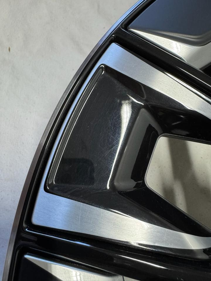 Neuw. Original BMW 5er G30 G31 1001i Styling 20 Zoll BMW INDIVIDUAL Felgen Alufelgen 6895212 6895213
