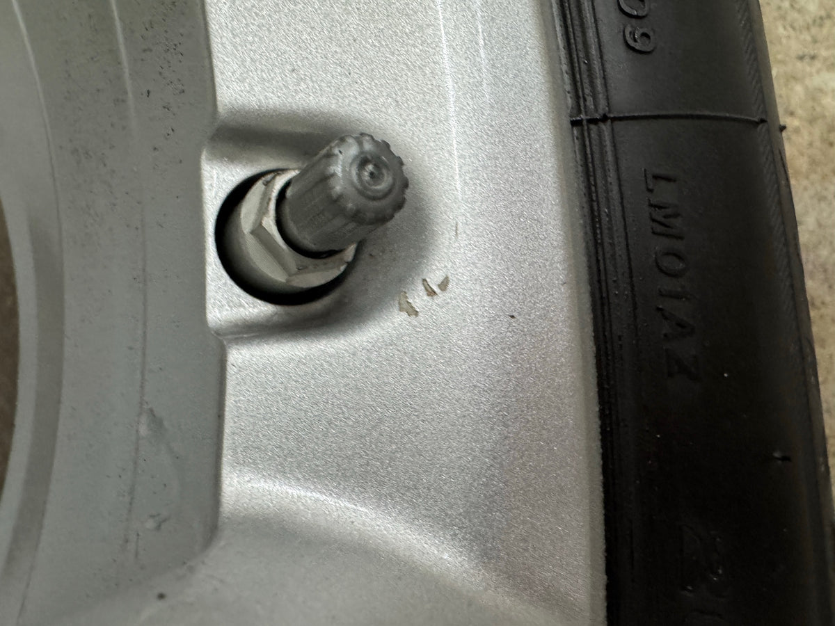 Original BMW X1 F48 X2 F39 Sty. 574 17 Zoll Felgen Alufelgen REIFEN ABGEFAHREN 6856076 Styling RDKS RDCi 205/60 R17 93H 5x112 6,5x17 IS39 ET39 SUV Silber Felgensatz