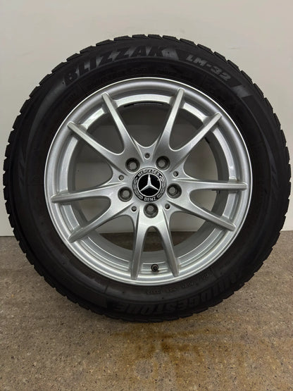 Original Mercedes A-Klasse W 176 B-Klasse W 242 W 246 CLA C 117 16 Zoll Winterräder Winterreifen Felgen A2464011302 Alufelgen 205/55 R16 91H MO M+S Silber 6,5x16 ET49 Winterradsatz