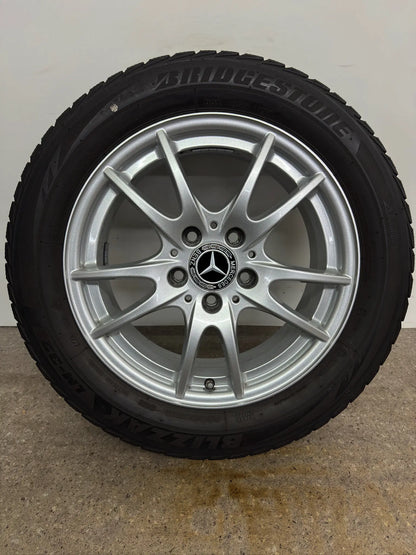 Original Mercedes A-Klasse W 176 B-Klasse W 242 W 246 CLA C 117 16 Zoll Winterräder Winterreifen Felgen A2464011302 Alufelgen 205/55 R16 91H MO M+S Silber 6,5x16 ET49 Winterradsatz