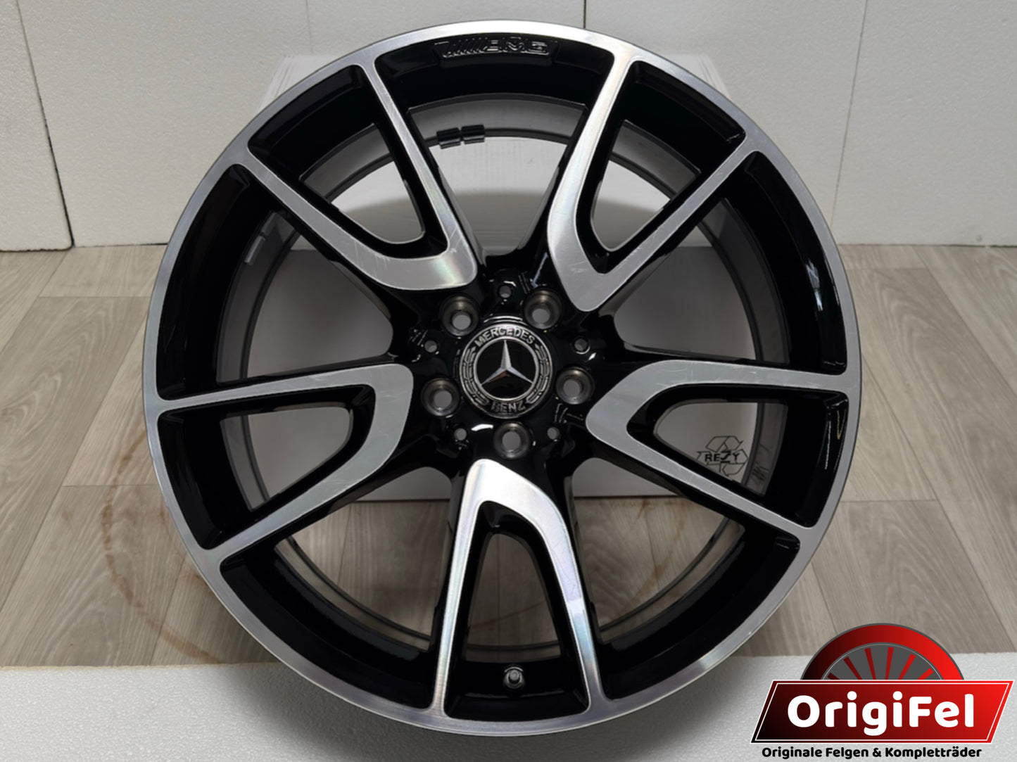Original Mercedes E-Klasse W213 43 53 AMG 20 Zoll Felge A2134012500 Alufelge Einzelfelge W213 S213 C238 A238 9x20 ET49 Schwarz Glanzgedreht Limousine T-Modell Ersatzfelge
