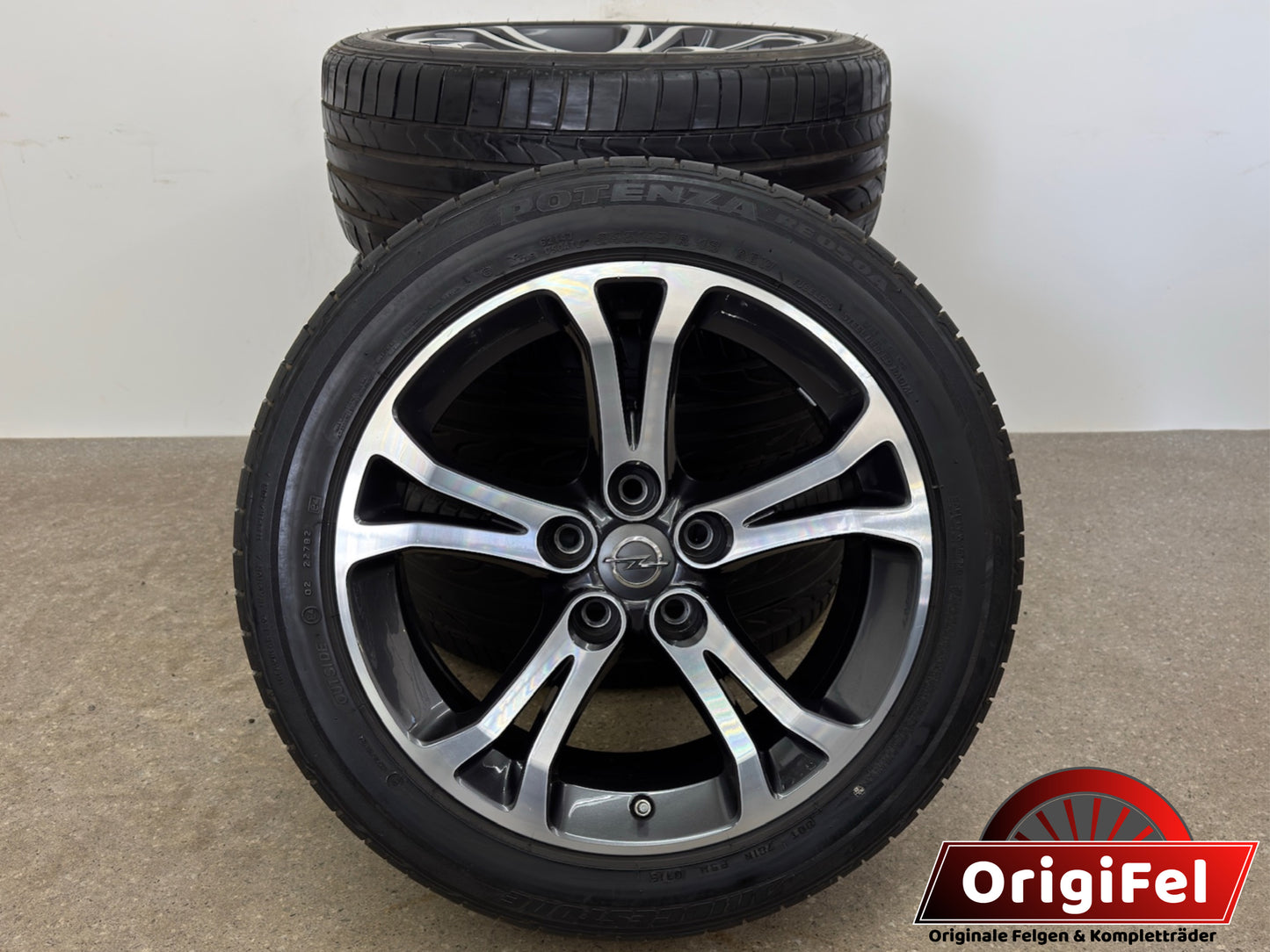 Original Opel Insignia A Twin Spoke 18 Zoll OPC Felgen Alufelgen 32026039 Gsi 8x18 ET42 5x120 Sport Line Bicolor Anthrazit Felgensatz (REIFEN NUR TRANSPORTSCHUTZ)